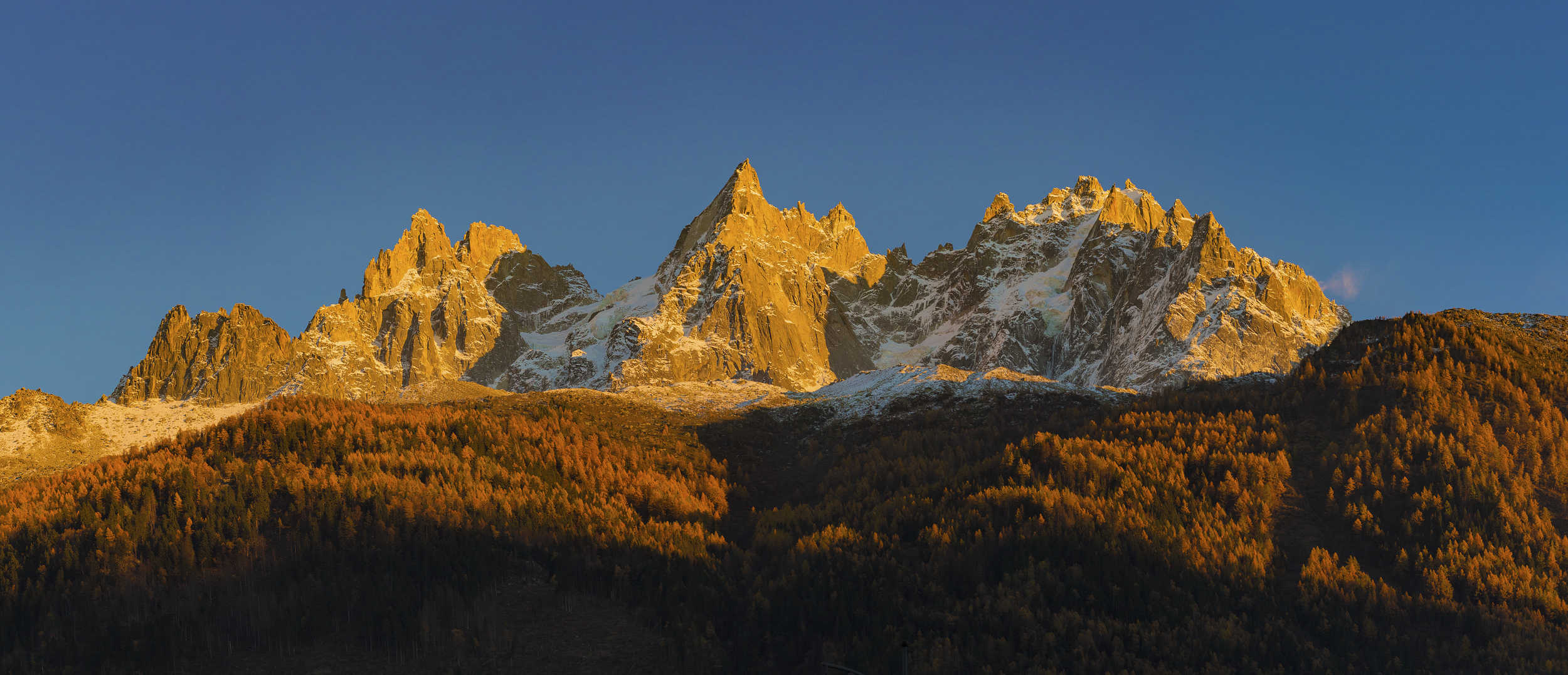L'Aiguille de Blaitière en Automne